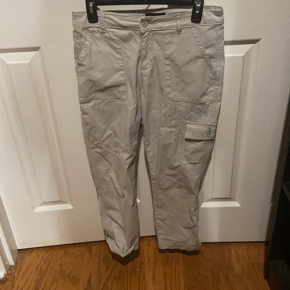 Lee Women's Cream Cropped Pants 6